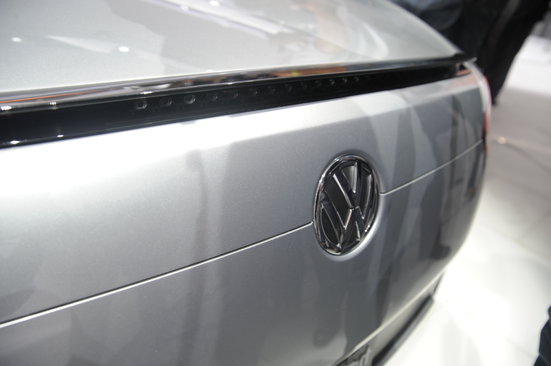 Illustration for article titled Volkswagen Bluesport Concept 42 MPG Roadster Officially Revealed